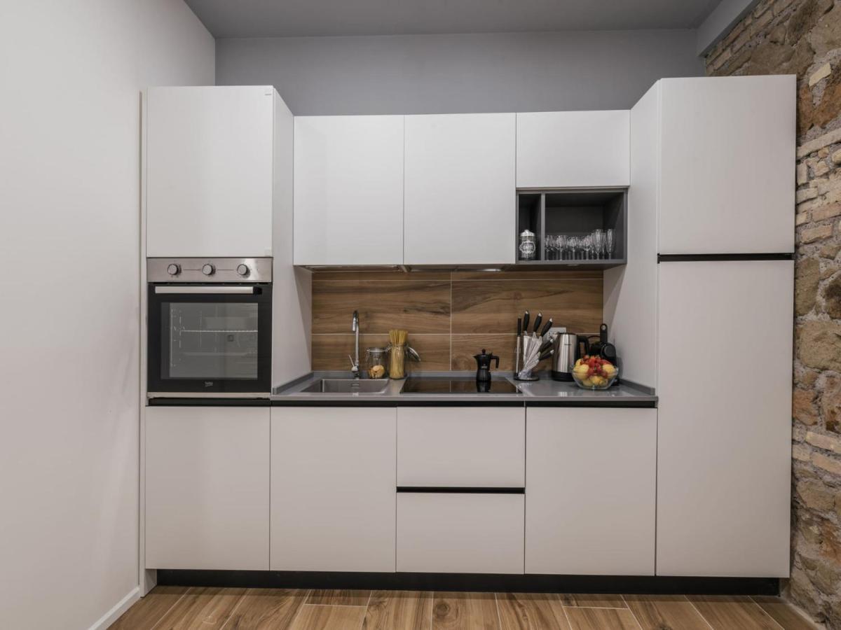 The Best Rent - Modern Three-Bedroom Apartment A Few Steps From The Colosseum Kültér fotó