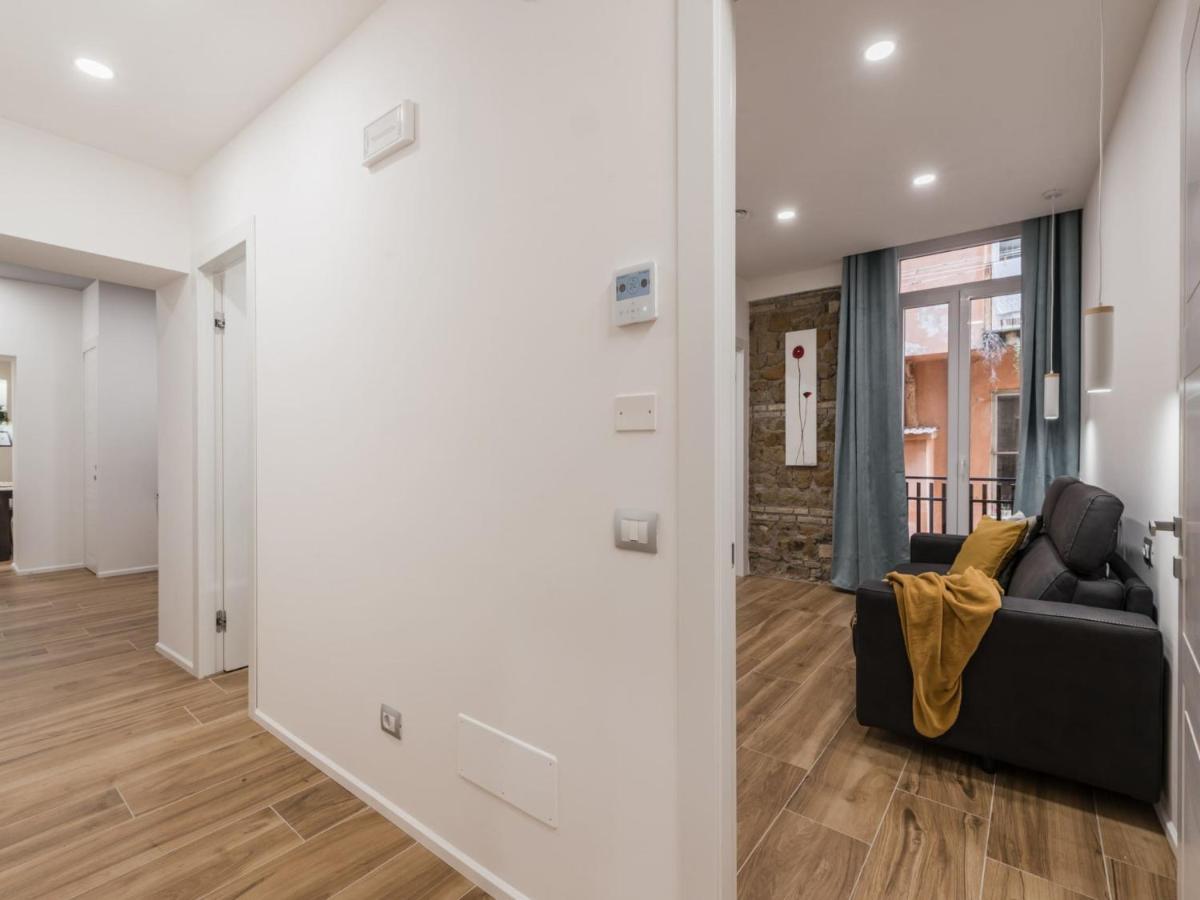 The Best Rent - Modern Three-Bedroom Apartment A Few Steps From The Colosseum Kültér fotó