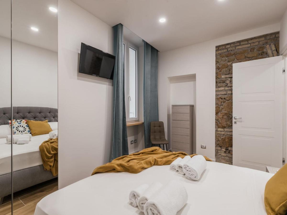 The Best Rent - Modern Three-Bedroom Apartment A Few Steps From The Colosseum Kültér fotó